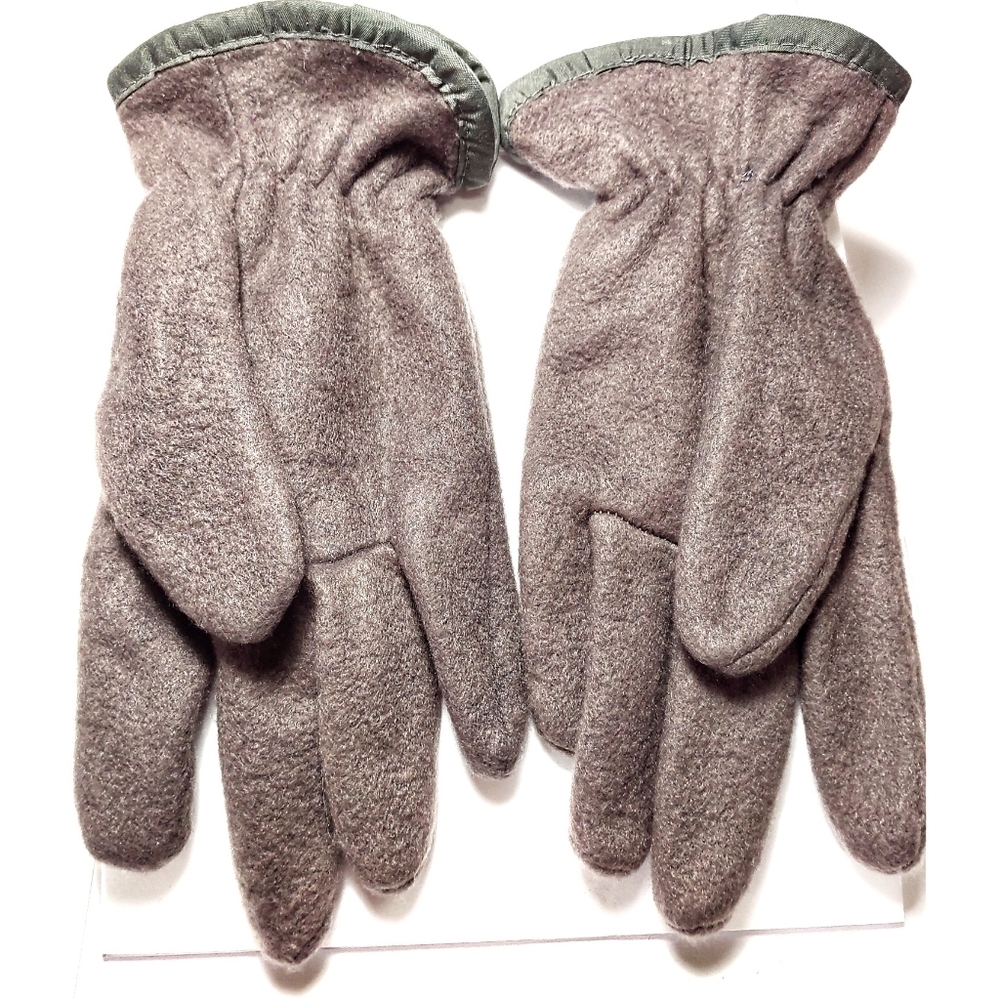 `H25198: Gray Gloves Fleece–